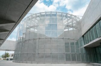 Почему архитекторы выбирают прозрачный бетон: от «вау-эффекта» до реальной пользы